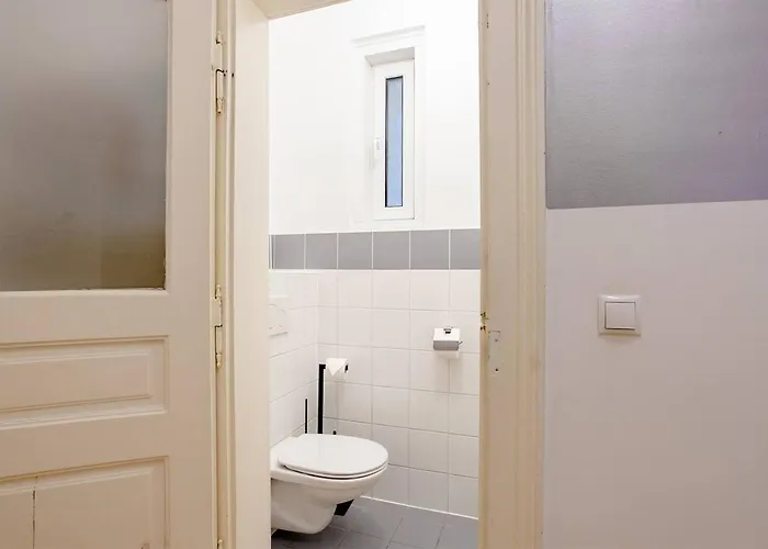 Apartment For 4 Near Center & Metro U2 Wien
