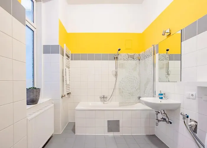 Apartment For 4 Near Center & Metro U2 Wien